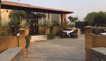 safari lodge